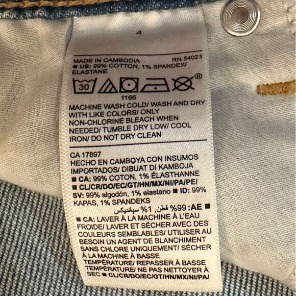 Old Navy High Rise Slim Leg Light Wash Jeans Size 4 - Picture 7 of 7